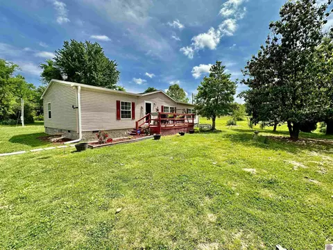 625 Travis Rd, Kuttawa, KY 42055