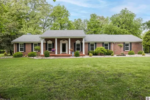 345 Robertson Rd, Murray, KY 42071