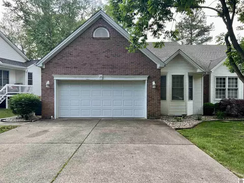 25 Village Dr, Paducah, KY 42003