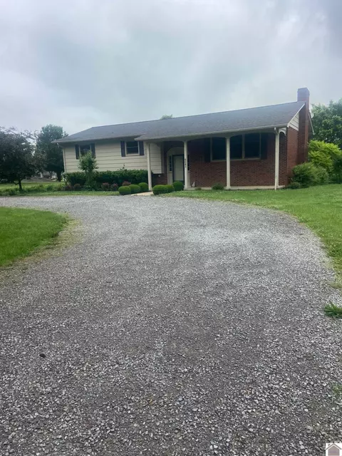 6045 Buckner Ln, Paducah, KY 42001
