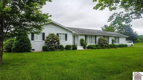 9505 Woodville Rd, West Paducah, KY 42086
