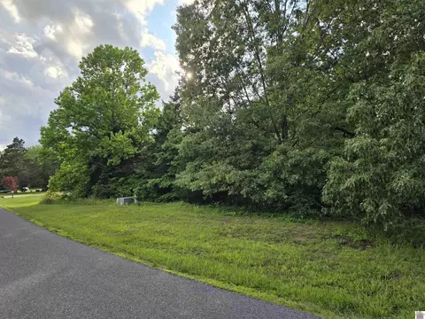 415 Marco St, Benton, KY 42025 photo 4