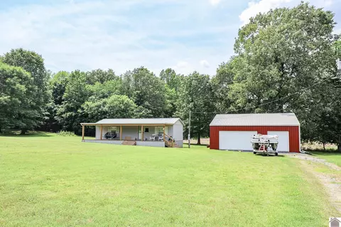 785 New Harmony Rd, Benton, KY 42025