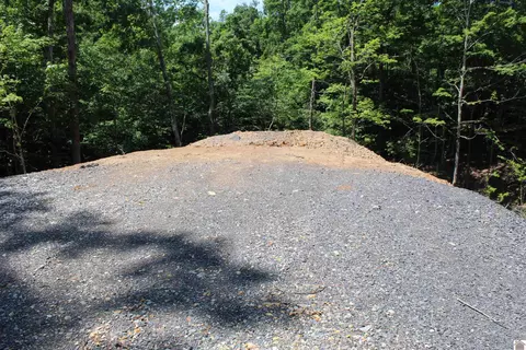000 Center Ridge Rd, Eddyville, KY 42038
