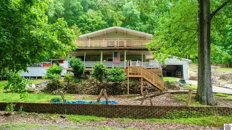 937 Palisades Dr, Eddyville, KY 42038