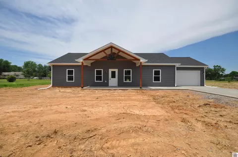 957 Vicksburg Estate Rd, Benton, KY 42025