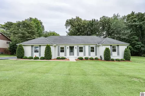 332 Boxwood Dr, Paducah, KY 42001