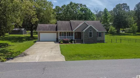 215 Royal Park Dr, Calvert City, KY 42029