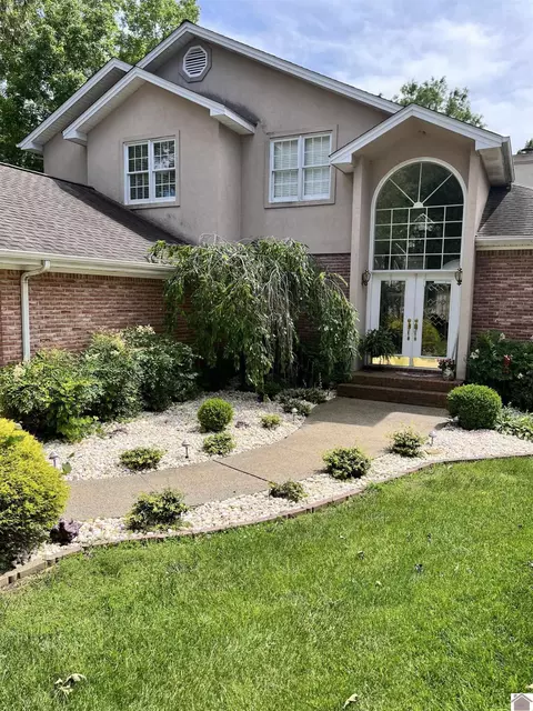 135 Forest View Cv, Paducah, KY 42003