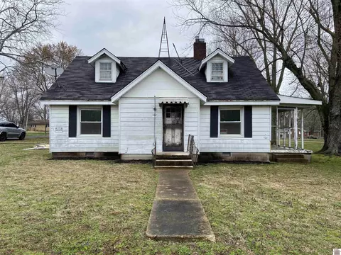 142 Hubbard St, Water Valley, KY 42085