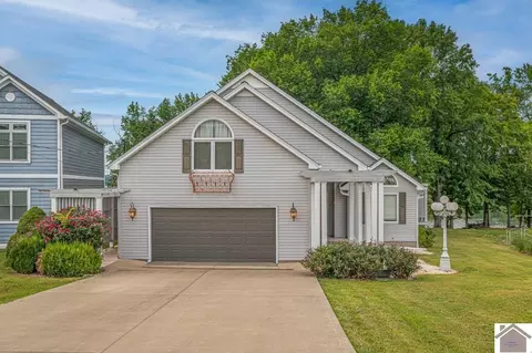604 Carriage Cove Rd, Cadiz, KY 42211