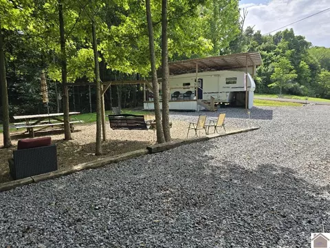 23 White Oak Hill Rd, Kuttawa, KY 42055