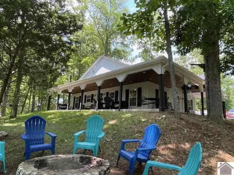 47 Apple Valley Dr, Cadiz, KY 42211