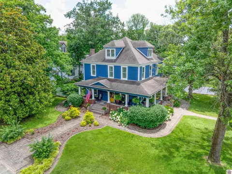 713 Main St, Murray, KY 42071