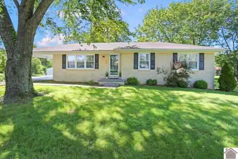 151 Glendale Dr, Cadiz, KY 42211