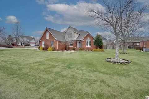 118 Thoroughbred Dr, Murray, KY 42071 photo 4