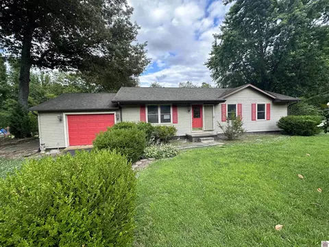 6020 Oakhaven Dr, Paducah, KY 42003