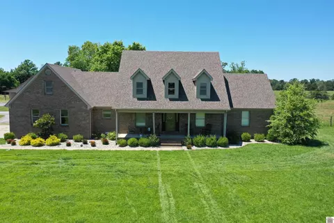 824 Mullins Ln, Benton, KY 42025
