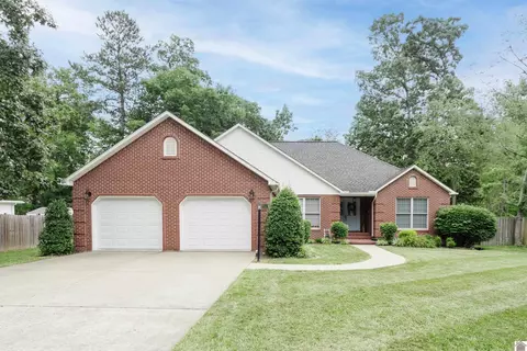 103 Hickory Dr, Murray, KY 42071