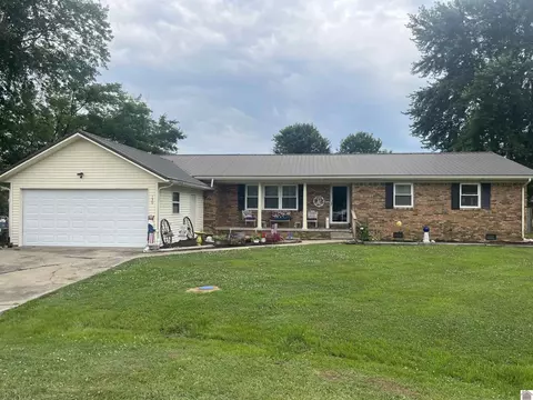 130 Connie Ct, Paducah, KY 42003