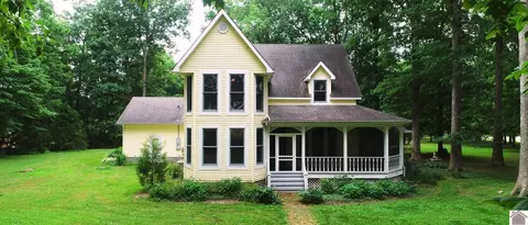 958 Old Hickory Rd, Kirksey, KY 42054
