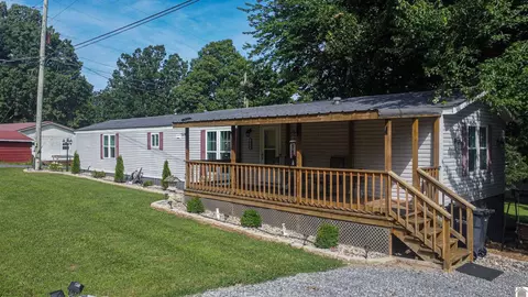 1024 Chestnut Oak Rd, Kuttawa, KY 42055