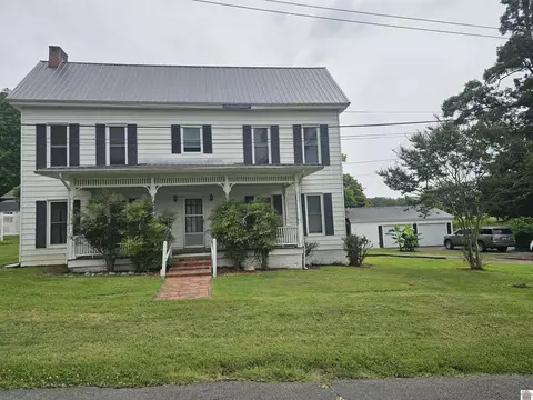 58 5th St, Kuttawa, KY 42055