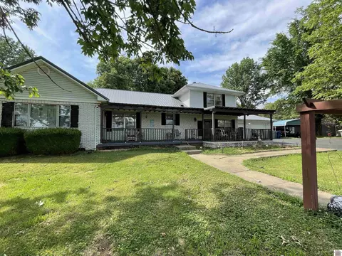 153 Fritts Rd, Marion, KY 42064
