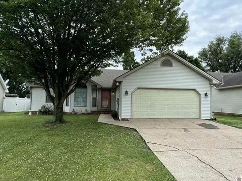 106 Carriage Way, Hopkinsville, KY 42240
