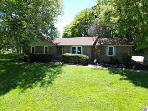 1335 Higgins Ln, Paducah, KY 42001