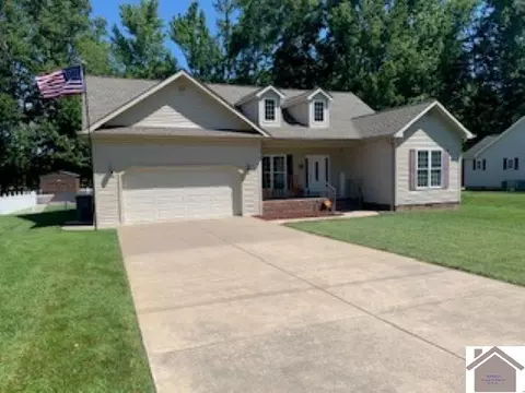 8285 Silver Rdg, West Paducah, KY 42086