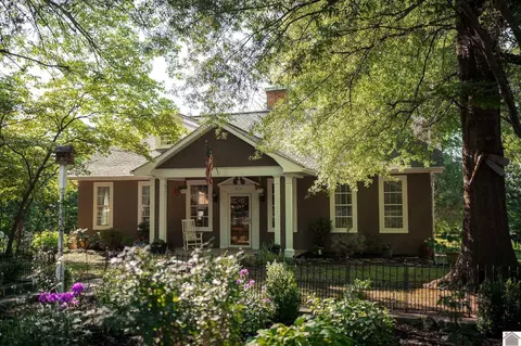 3615 Central Ave, Paducah, KY 42001