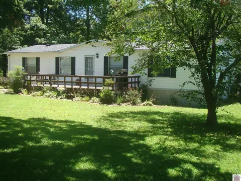 145 Hunter Rd, Cadiz, KY 42211