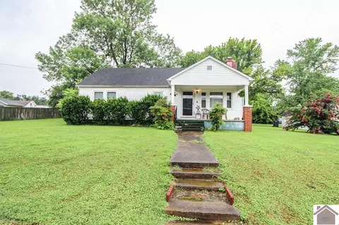112 E 1st Ave, Calvert City, KY 42029