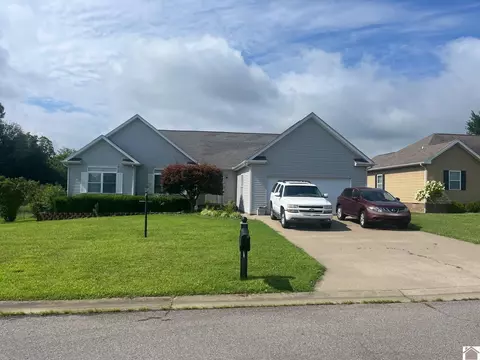 1020 Red Pine Cir, West Paducah, KY 42086