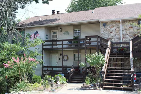 328 Champion, Kuttawa, KY 42055