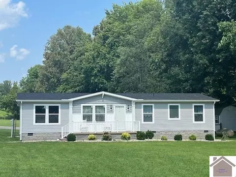 1046 W School Rd, Sacramento, KY 42372