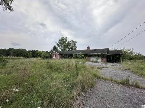 743 Union Ridge Church Rd, Benton, KY 42025
