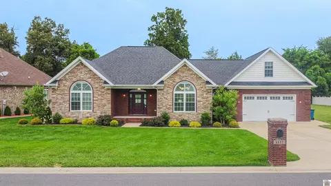 5537 Tuck Dr, Paducah, KY 42001