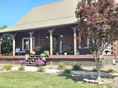 801 We Newcom Rd, Sturgis, KY 42459
