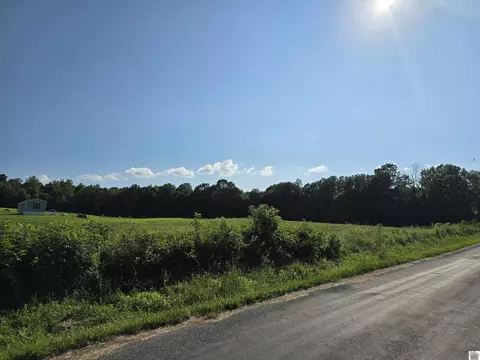 2721 Nichols Rd, Princeton, KY 42445