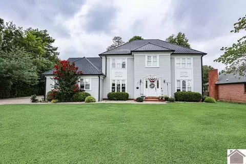 3765 Clinton Rd, Paducah, KY 42001