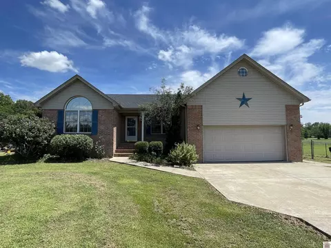 92 Jacey Blake Dr, Calvert City, KY 42029