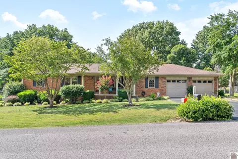 216 Mark Dr, Hopkinsville, KY 42240