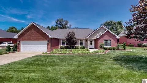 99 Rippling Creek Dr, Murray, KY 42071