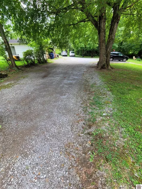 516 E 12th St, Benton, KY 42025 photo 12