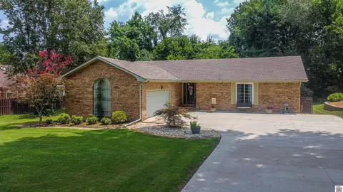 1154 Hedge Ln, Paducah, KY 42001