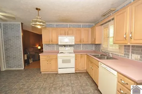 340 Longview Dr, Paducah, KY 42001 photo 5
