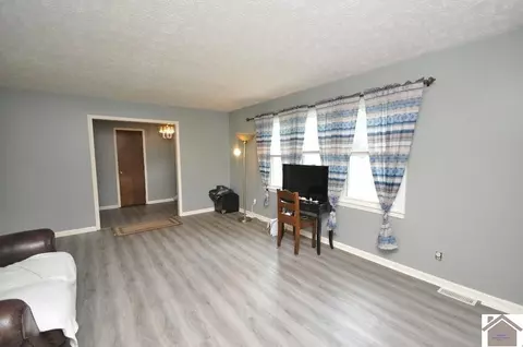 340 Longview Dr, Paducah, KY 42001 photo 4