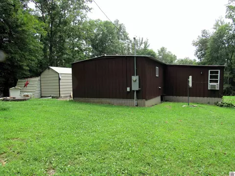 161 Hurricane Cir, Cadiz, KY 42211
